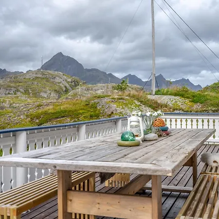Sundet Lofoten - Fjell- Og Havutsikt Holiday home *
