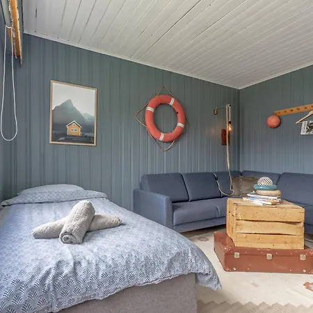 Sundet Lofoten - Fjell- Og Havutsikt Holiday home *