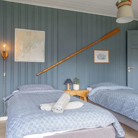 Semesterbostad Sundet Lofoten - Fjell- Og Havutsikt