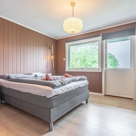 Sundet Lofoten - Fjell- Og Havutsikt Semesterbostad Ramberg