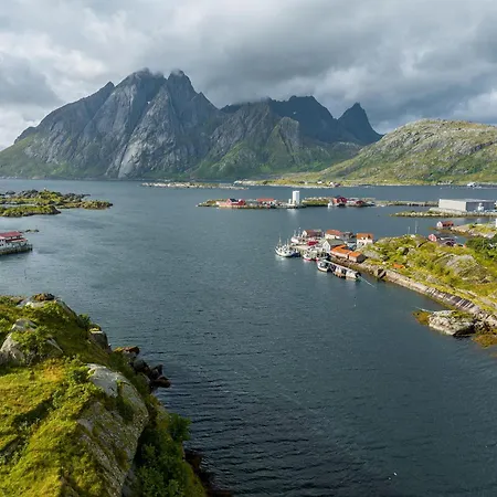 Sundet Lofoten - Fjell- Og Havutsikt Semesterbostad