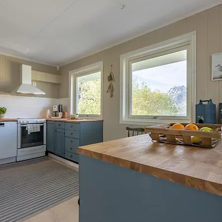 Sundet Lofoten - Fjell- Og Havutsikt Holiday home