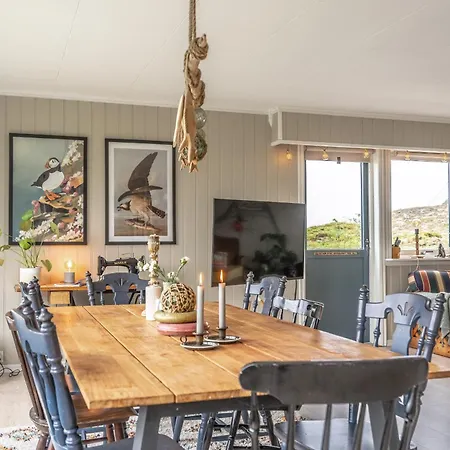 Holiday home Sundet Lofoten - Fjell- Og Havutsikt
